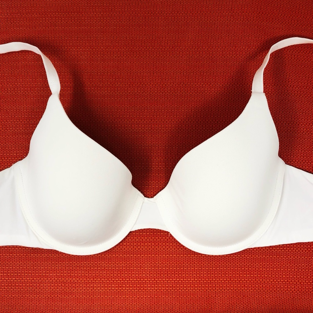 Victorias Secret T shirt Lightly line demi bra 34B